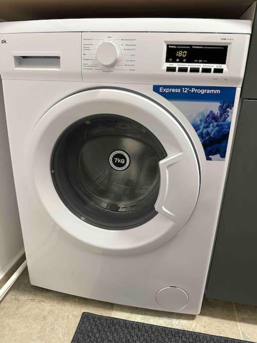 2 Zimmer Apartment Mit Parkplatz Berlin Eksteriør billede