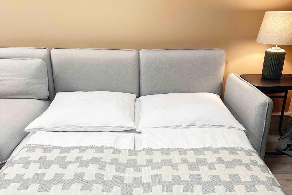 2 Zimmer Apartment Mit Parkplatz Berlin Eksteriør billede
