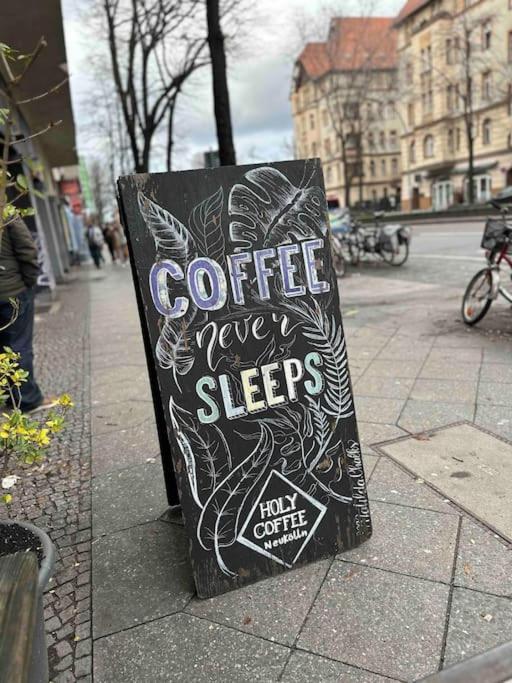 2 Zimmer Apartment Mit Parkplatz Berlin Eksteriør billede
