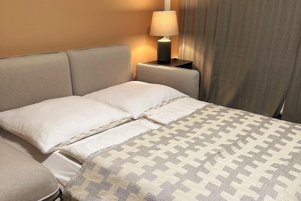 2 Zimmer Apartment Mit Parkplatz Berlin Eksteriør billede