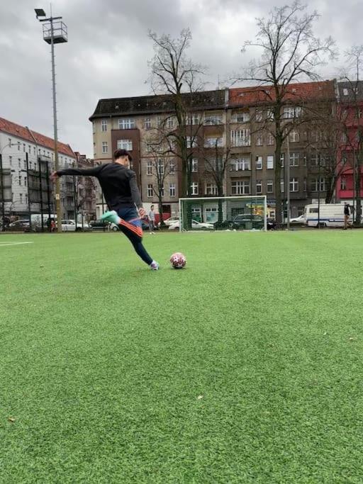 2 Zimmer Apartment Mit Parkplatz Berlin Eksteriør billede
