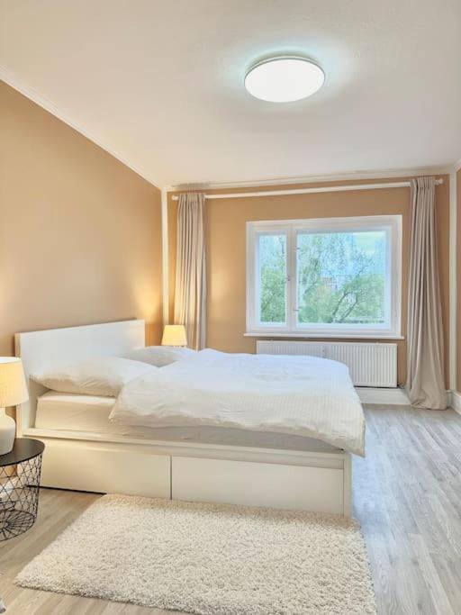 2 Zimmer Apartment Mit Parkplatz Berlin Eksteriør billede