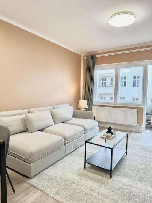 2 Zimmer Apartment Mit Parkplatz Berlin Eksteriør billede