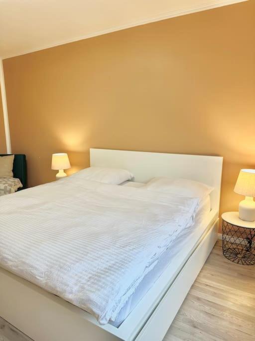 2 Zimmer Apartment Mit Parkplatz Berlin Eksteriør billede