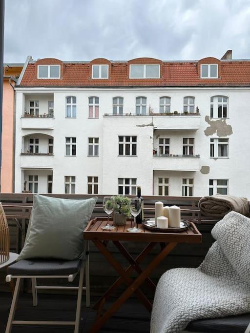 2 Zimmer Apartment Mit Parkplatz Berlin Eksteriør billede